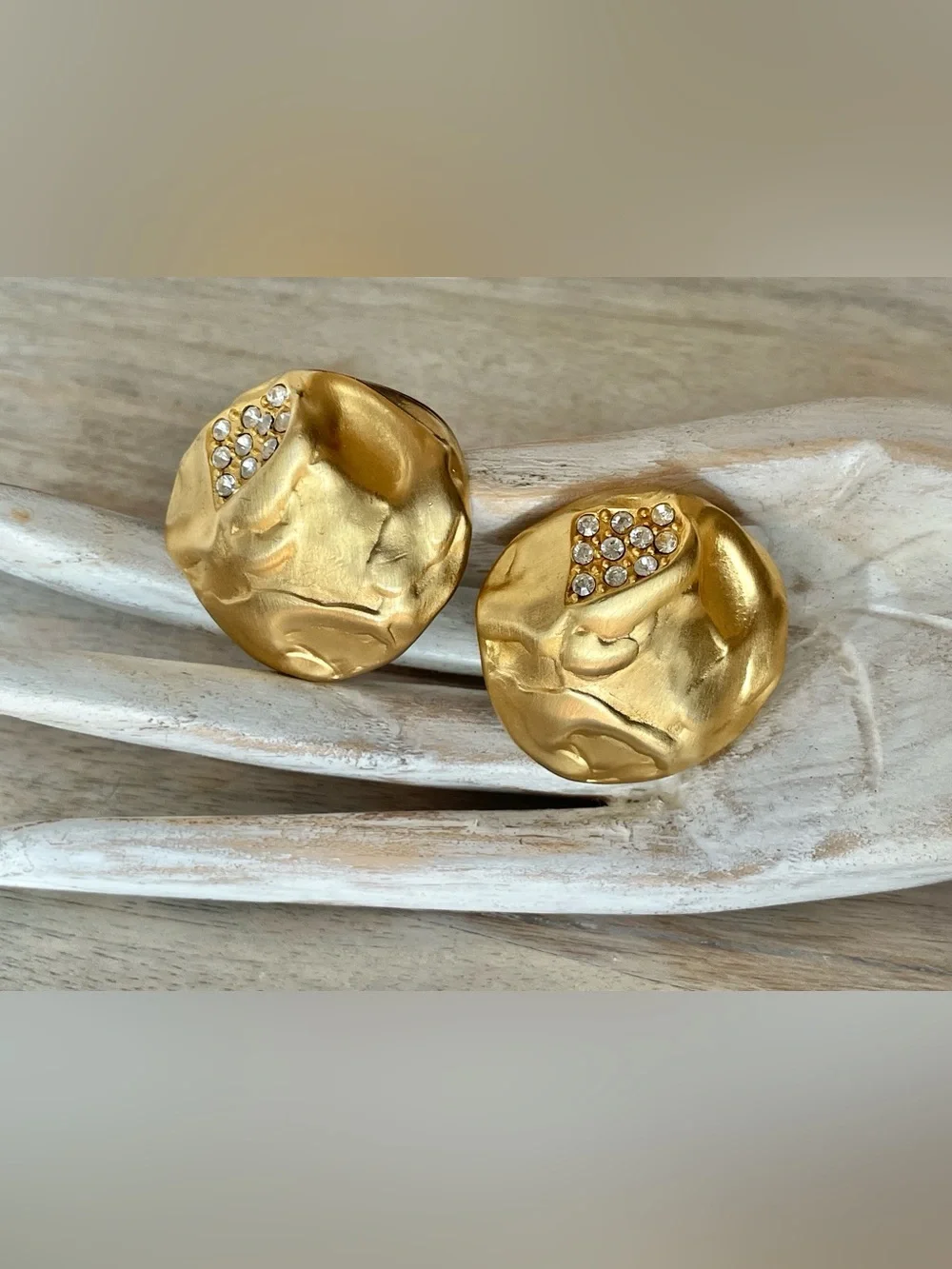 SOLD VTG KJL Kenneth Lane Matte Gold Modernist Style Rhinestone Clip Earrings - Picture 3 of 6